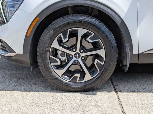 Certified 2024 Kia Sportage EX image 27