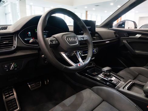 Used 2022 Audi SQ5 Premium Plus w/ Premium Plus Package image 8