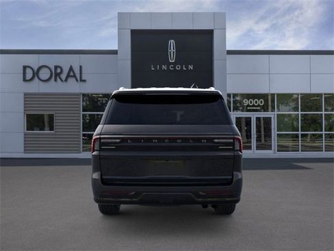 New 2025 Lincoln Navigator L Black Label image 5