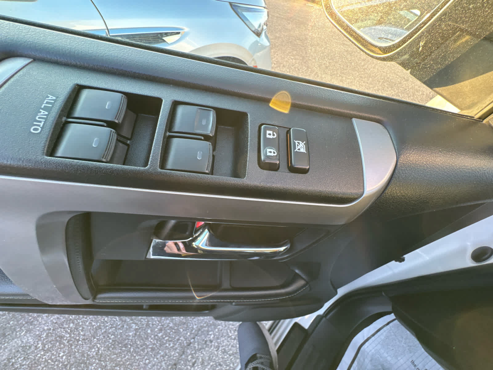 Used 2023 Toyota 4Runner Limited AWD/4WD image 32