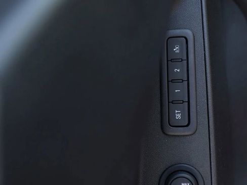 Used 2019 Chevrolet Equinox Premier image 14