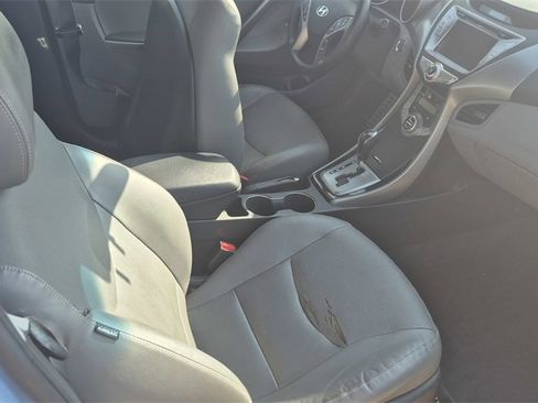Used 2013 Hyundai Elantra SE w/ Technology Pkg image 12