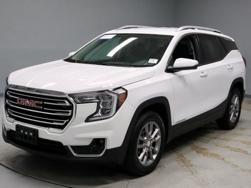 Used 2024 GMC Terrain SLT AWD/4WD image 7