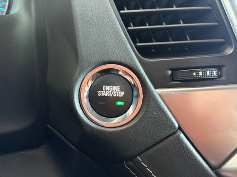 Used 2019 Chevrolet Suburban LT RWD image 27