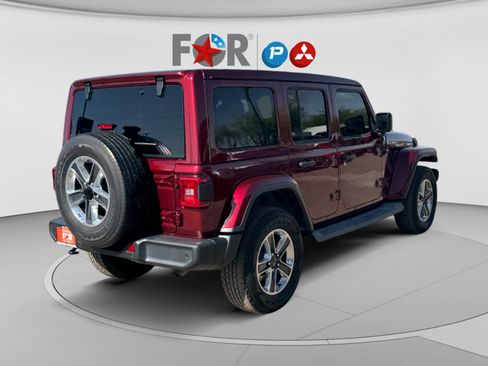 Used 2021 Jeep Wrangler Unlimited Sahara AWD/4WD image 5