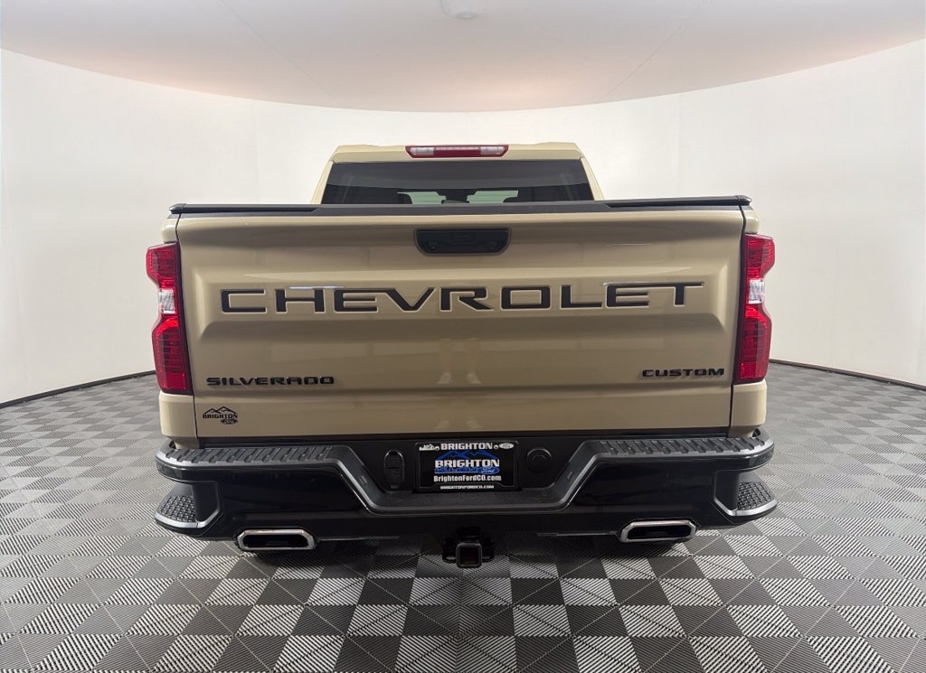 Used 2023 Chevrolet Silverado 1500 Custom Trail Boss w/ LPO, Dark Essentials Package AWD/4WD image 4