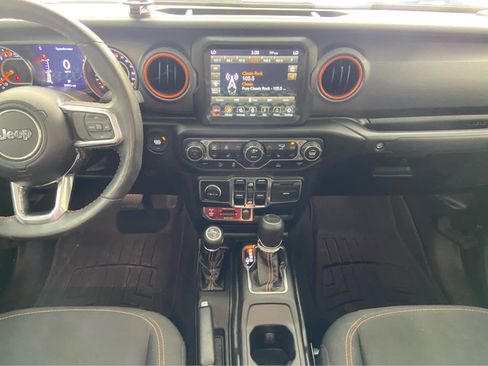 Used 2023 Jeep Gladiator Mojave w/ Cold Weather Group image 20