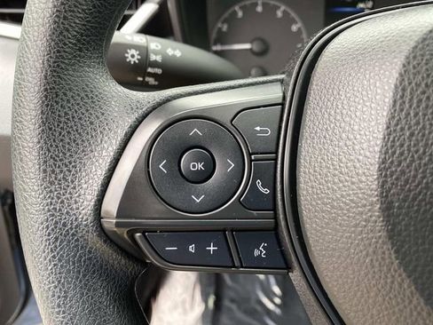 Used 2023 Toyota Corolla LE image 11