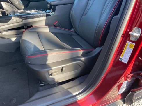 Used 2023 Buick Envision Essence w/ Sport Touring Package image 18