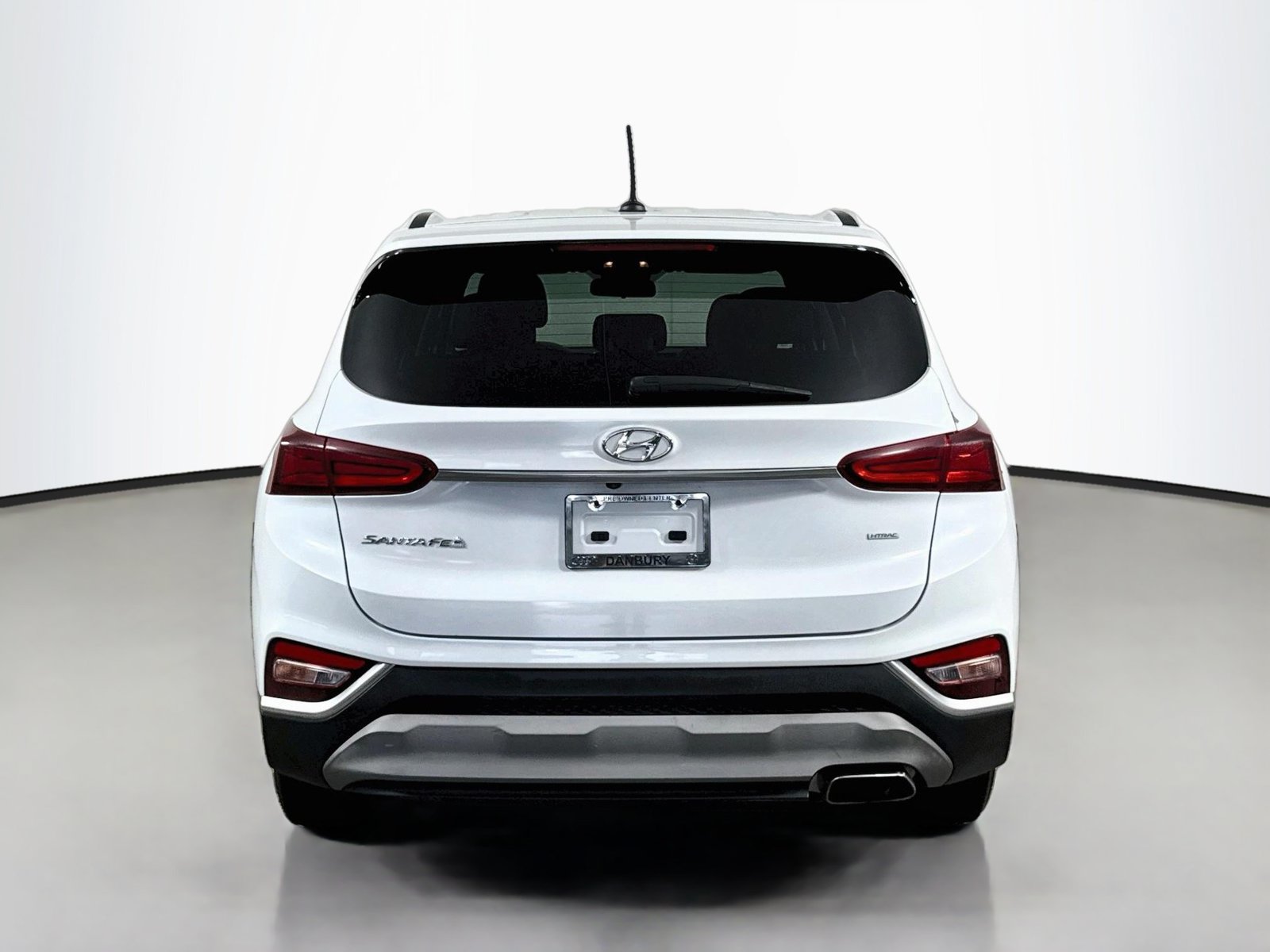 Used 2019 Hyundai Santa Fe SE AWD/4WD image 10