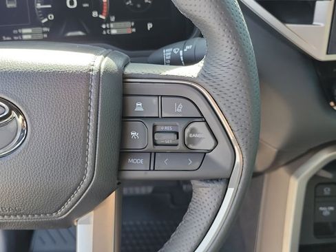 New 2026 Toyota Tundra Limited AWD/4WD image 21