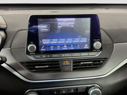 Used 2024 Nissan Altima 2.5 SR FWD image 21