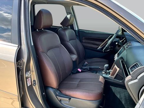 Used 2018 Subaru Forester 2.5i Touring w/ Popular Package #3B AWD/4WD image 9
