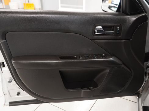 Used 2012 Ford Fusion SE image 16