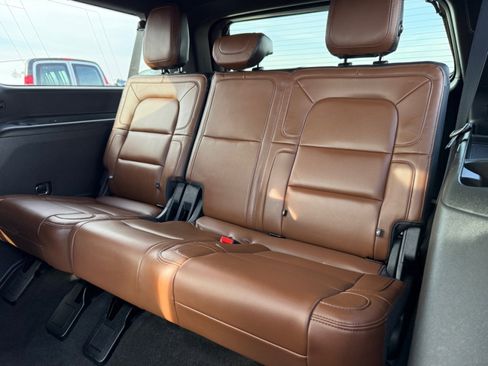 Used 2023 Lincoln Navigator L Reserve w/ Equipment Group 201A image 20
