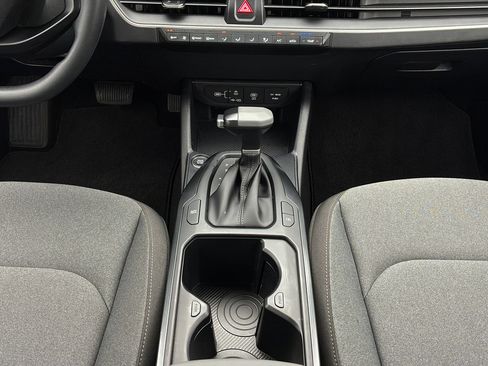 Certified 2025 Kia K4 FWD image 23
