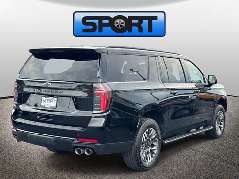 Used 2025 Chevrolet Suburban Z71 AWD/4WD image 26