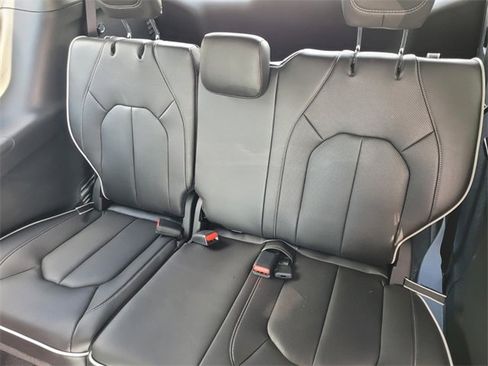 New 2026 Chrysler Pacifica Limited image 6