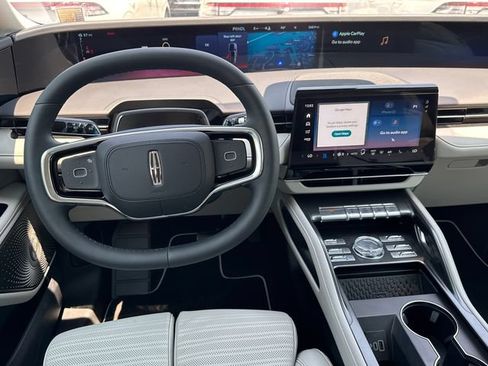 New 2026 Lincoln Nautilus Reserve AWD/4WD image 24