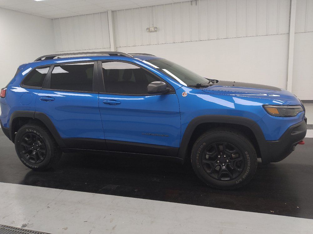 Used 2019 Jeep Cherokee Trailhawk AWD/4WD image 11