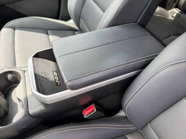 Used 2026 GMC Terrain Elevation w/ Elevation Premium Package FWD image 24