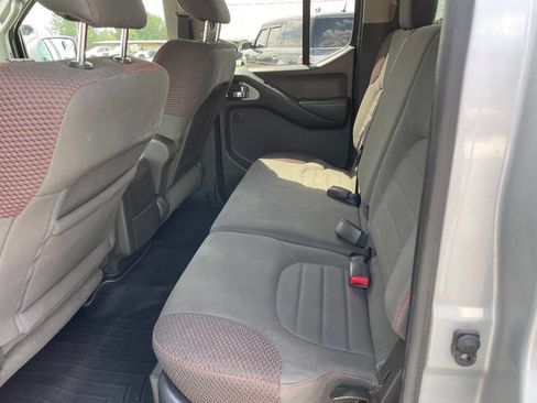 Used 2012 Nissan Frontier PRO-4X image 9