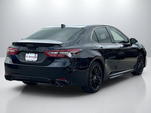 Used 2021 Toyota Camry XSE image 5