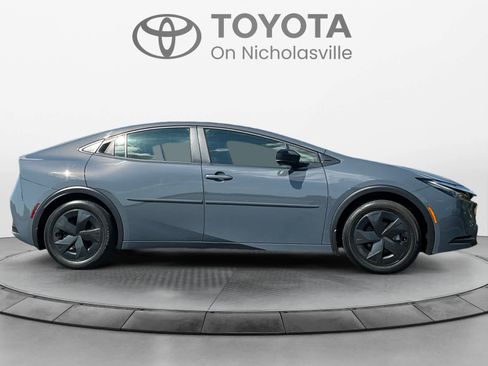 Used 2026 Toyota Prius LE FWD image 6