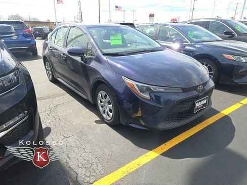 Used 2020 Toyota Corolla LE image 1