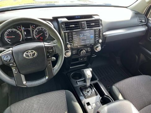 Used 2022 Toyota 4Runner TRD Off-Road AWD/4WD image 13