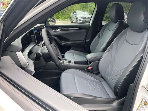 New 2026 Volkswagen Tiguan SE R-Line AWD/4WD image 11