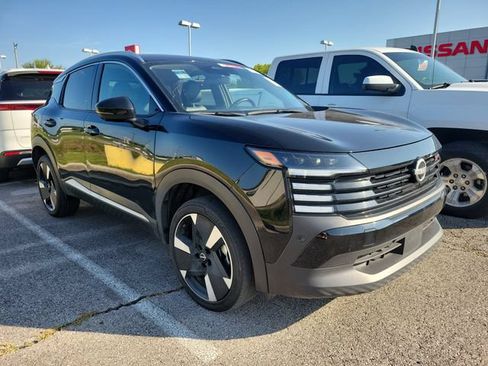 Certified 2025 Nissan Kicks SR FWD image 1