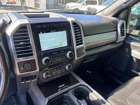 Used 2017 Ford F250 Platinum w/ Platinum Ultimate Package AWD/4WD image 16