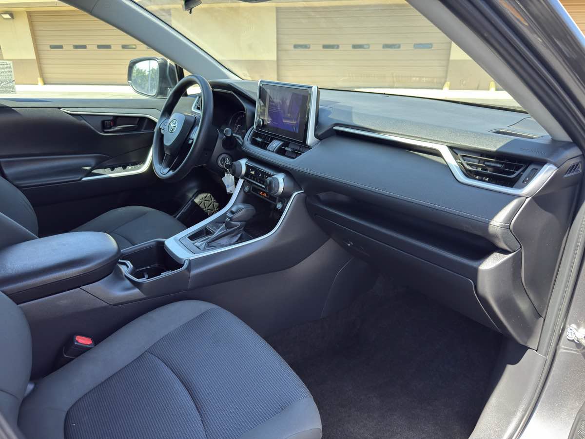 Used 2024 Toyota RAV4 LE FWD image 18