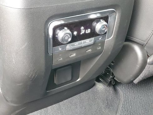 Used 2025 GMC Yukon Denali w/ Denali Reserve Package AWD/4WD image 32