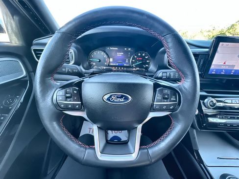 Used 2023 Ford Explorer ST-Line w/ Class IV Trailer Tow Package image 11