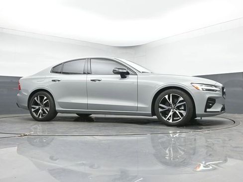 Used 2024 Volvo S60 B5 Plus w/ Climate Package FWD image 10