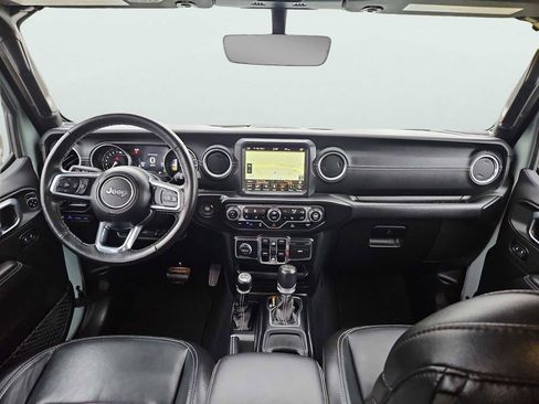 Used 2023 Jeep Wrangler Unlimited Sahara w/ Cold Weather Group AWD/4WD image 11