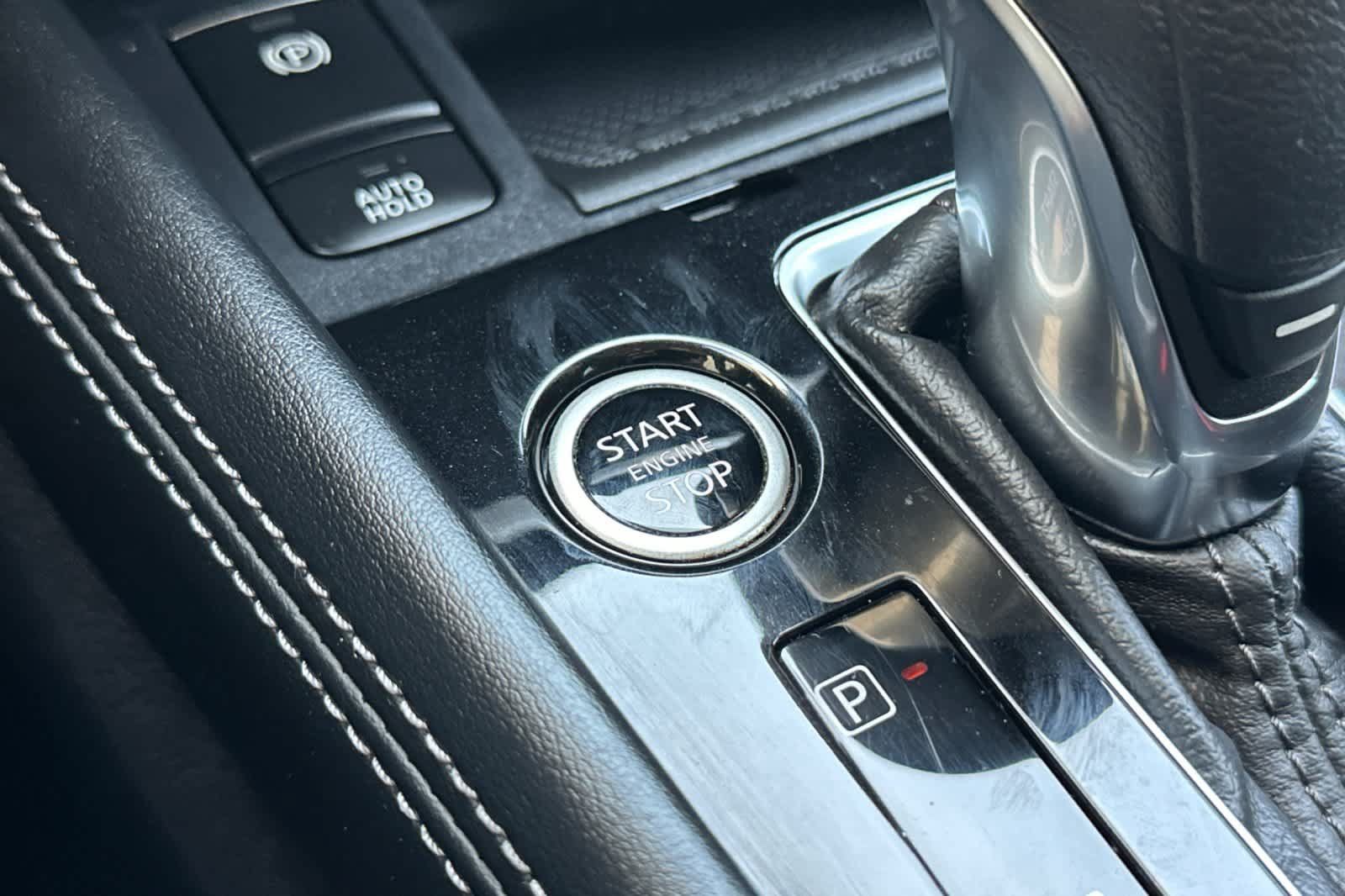 Used 2023 Nissan Kicks SR w/ Interior Electronics Package FWD image 21