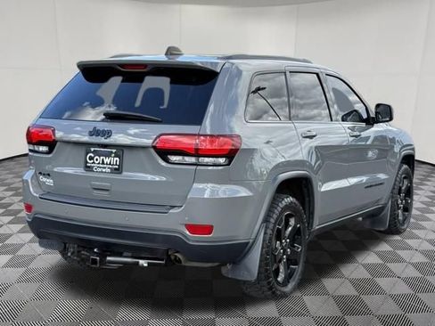 Used 2019 Jeep Grand Cherokee Laredo AWD/4WD image 14