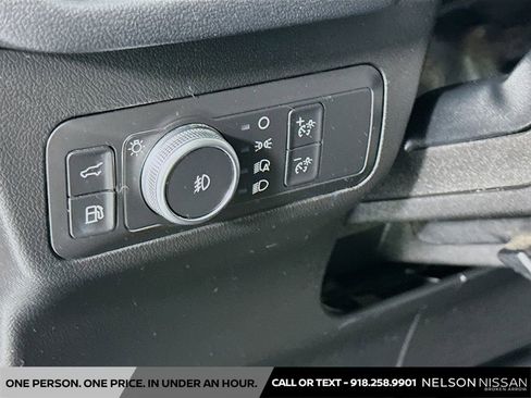 Used 2020 Ford Escape Titanium FWD image 10