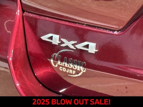 New 2025 Jeep Grand Cherokee Laredo X image 8