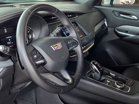 Used 2021 Cadillac XT4 Premium Luxury w/ Cold Weather Package FWD image 10
