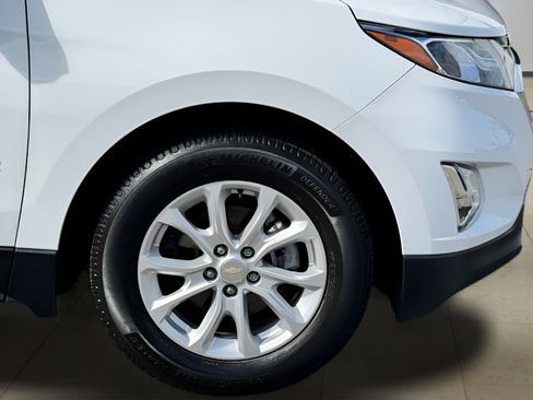 Used 2020 Chevrolet Equinox LS FWD image 38