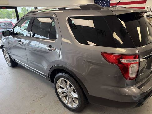 Used 2013 Ford Explorer XLT image 5
