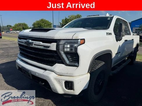 Used 2024 Chevrolet Silverado 2500 LTZ w/ LTZ Plus Package AWD/4WD image 1