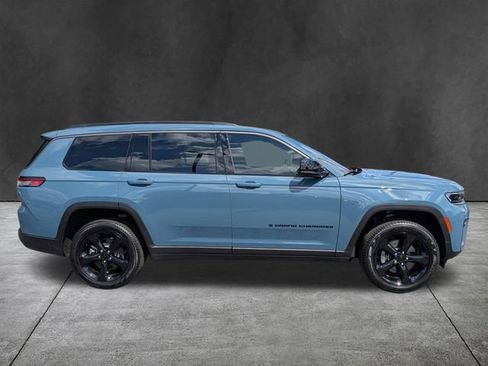 Used 2026 Jeep Grand Cherokee L Limited w/ Limited Altitude Package AWD/4WD image 4