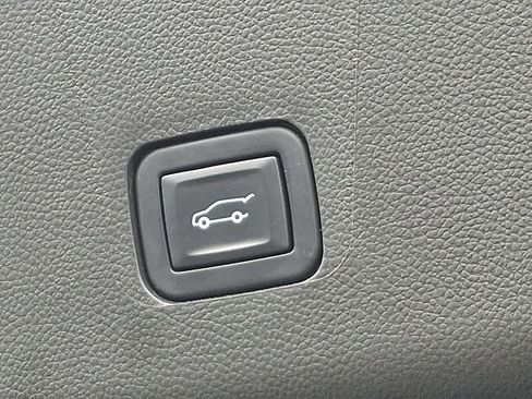 Certified 2022 Chevrolet Traverse LT AWD/4WD image 32