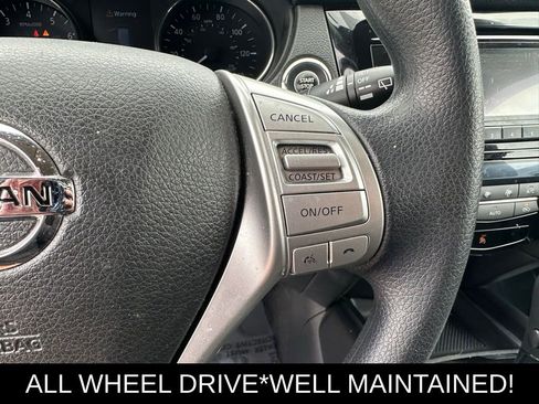 Used 2016 Nissan Rogue SV AWD/4WD image 19