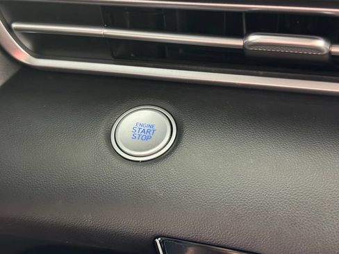 Used 2023 Hyundai Elantra SEL FWD image 18